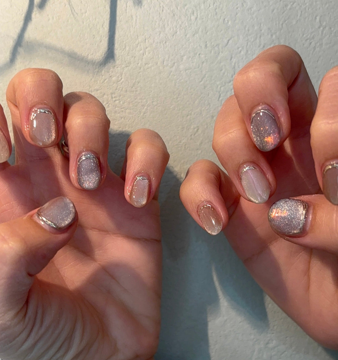 いつもありがとうございます♪今人気のマグネットカラーとブルーブラウンネイルのご紹介