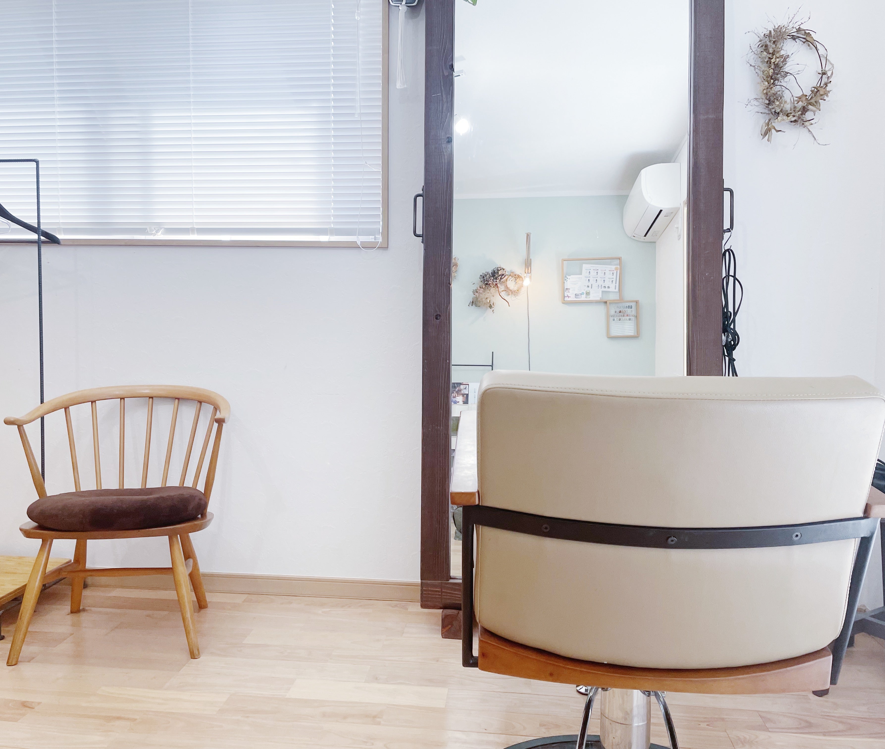 藤沢本町美容室rebonサロン内